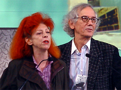 Portrait de Christo et Jeanne-Claude artistes contemporains