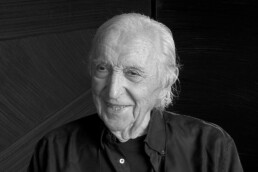 Portrait de Pierre Soulages artiste peintre contemporain