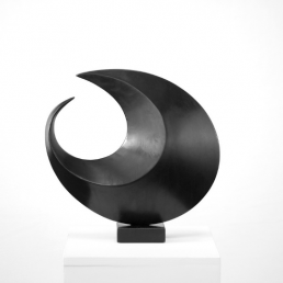 Galet I sculpture en acier noir de Francis GUERRIER